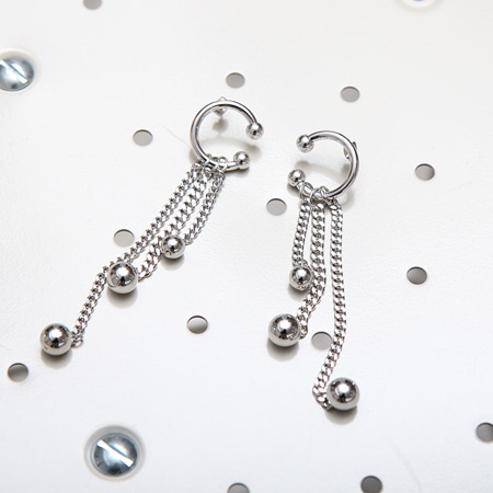 ball pierce chain earrings