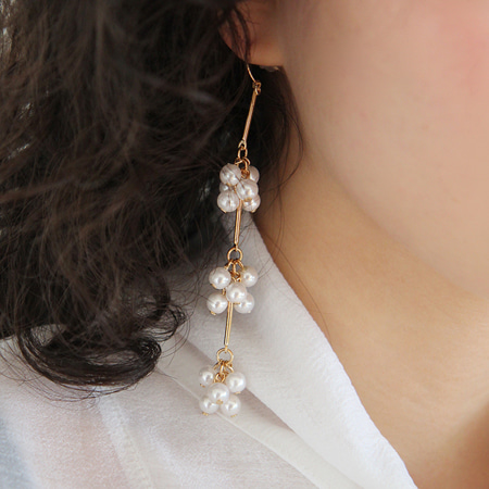 cotton flower pearl long earrings