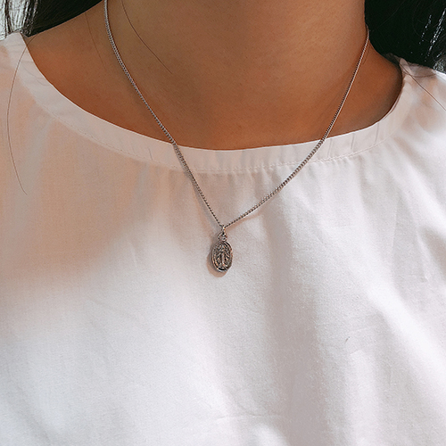 rosario mini necklace