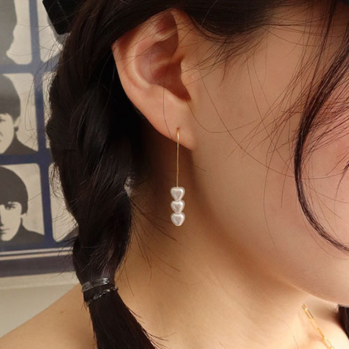 small heart pearl earring