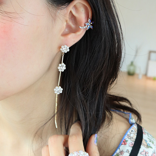3 flower chain earring