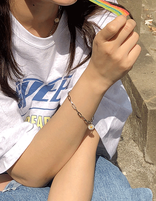 daisy chain bracelet/necklace