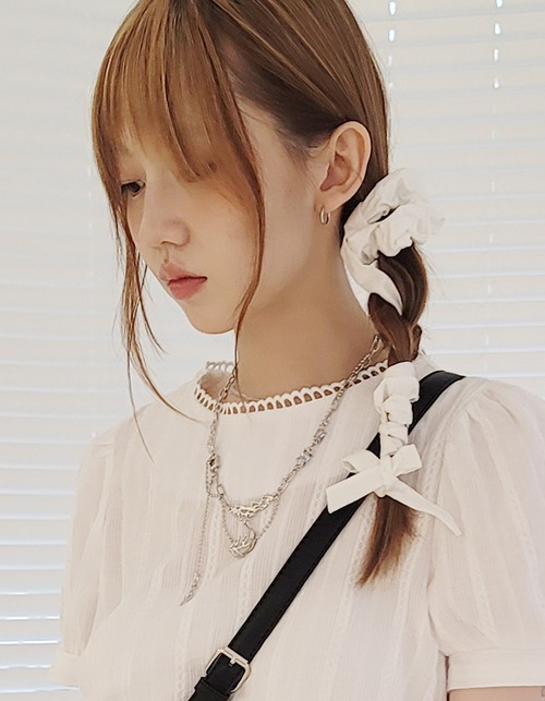 white cotton ribbon scrunchie