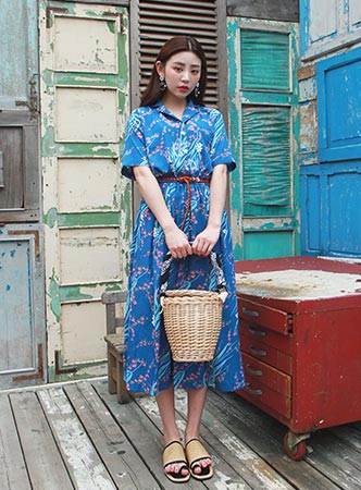 vintage flower blue dress