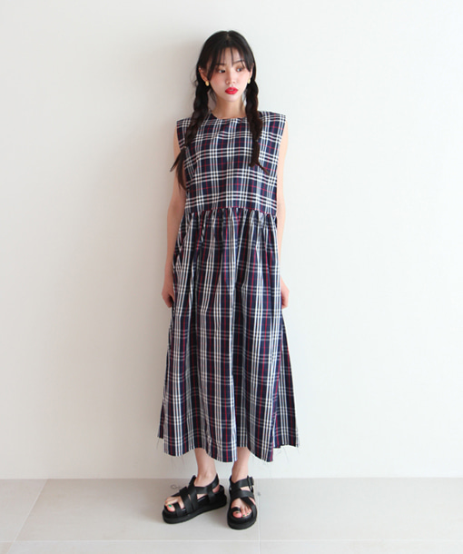 classic check wide dress (beige only)