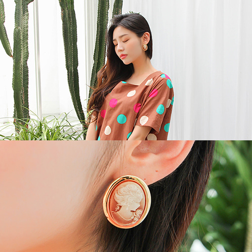 gold cameo earring