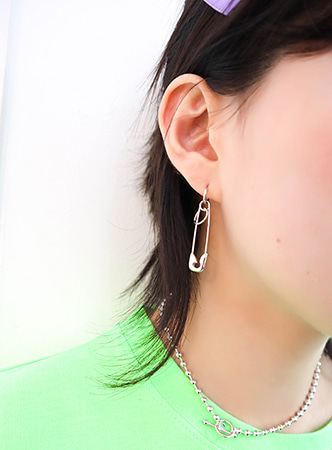 safety pin surgical earring
