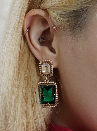 square green cubic earring