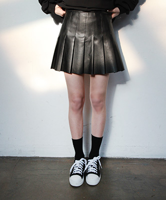 leather pleats skirt (only black)
