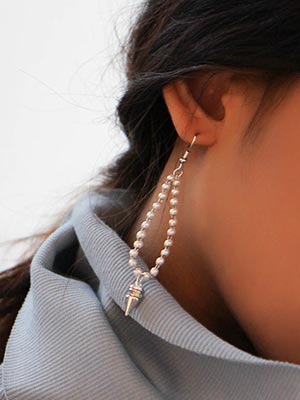 pearl strap &amp; cone stud earring