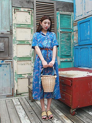 vintage flower blue dress