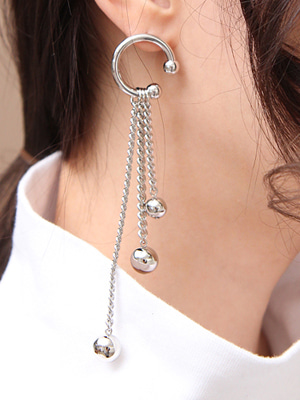 ball pierce chain earrings