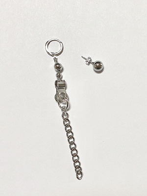 ball &amp; chain umbalanced earring