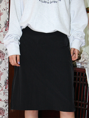 zip-up skirt (black only!)
