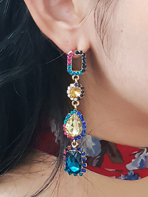 unbalanced multi color cubic earring