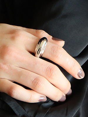simple silver bold ring