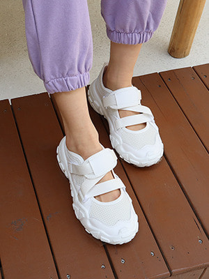 white mesh shoes (5 size)