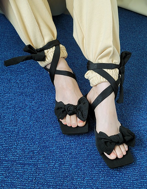 black ribbon strap  2way sandals