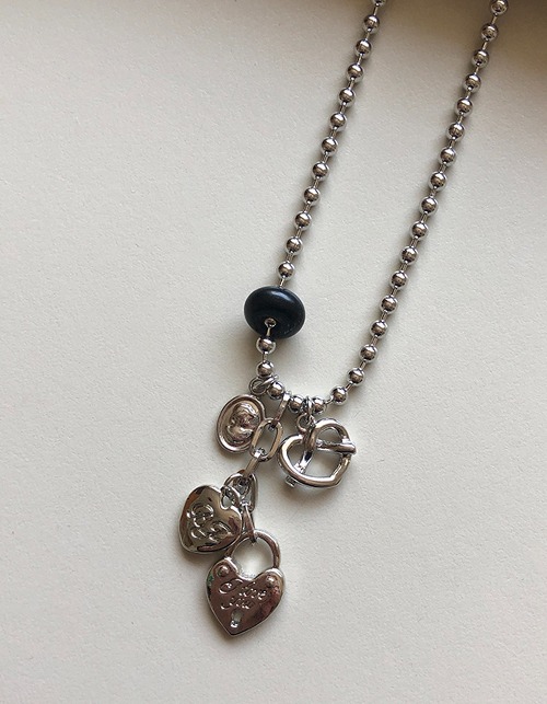 heart lock&amp;black doughnut necklace