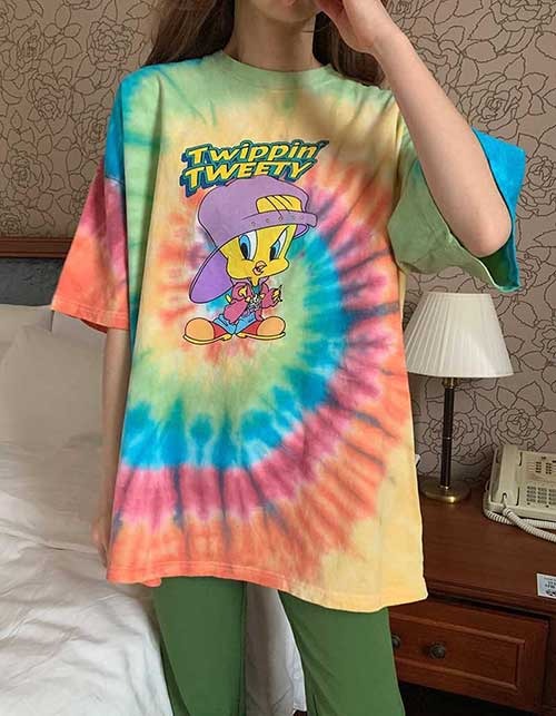 루니튠즈 rainbow tie-dye tweety t-shirt