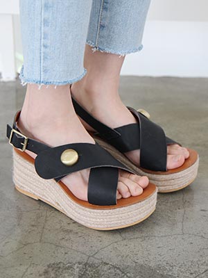 button cross wedge sandals (2 colors) 