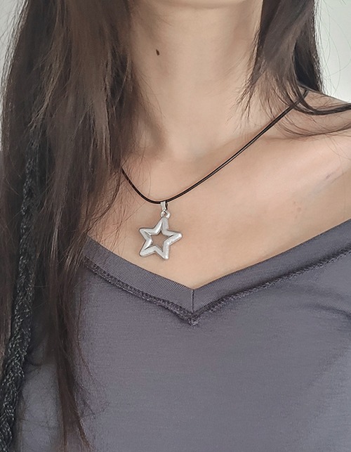 the shining star necklace