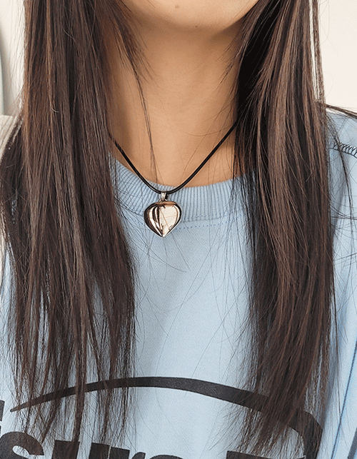 chubby heart  necklace